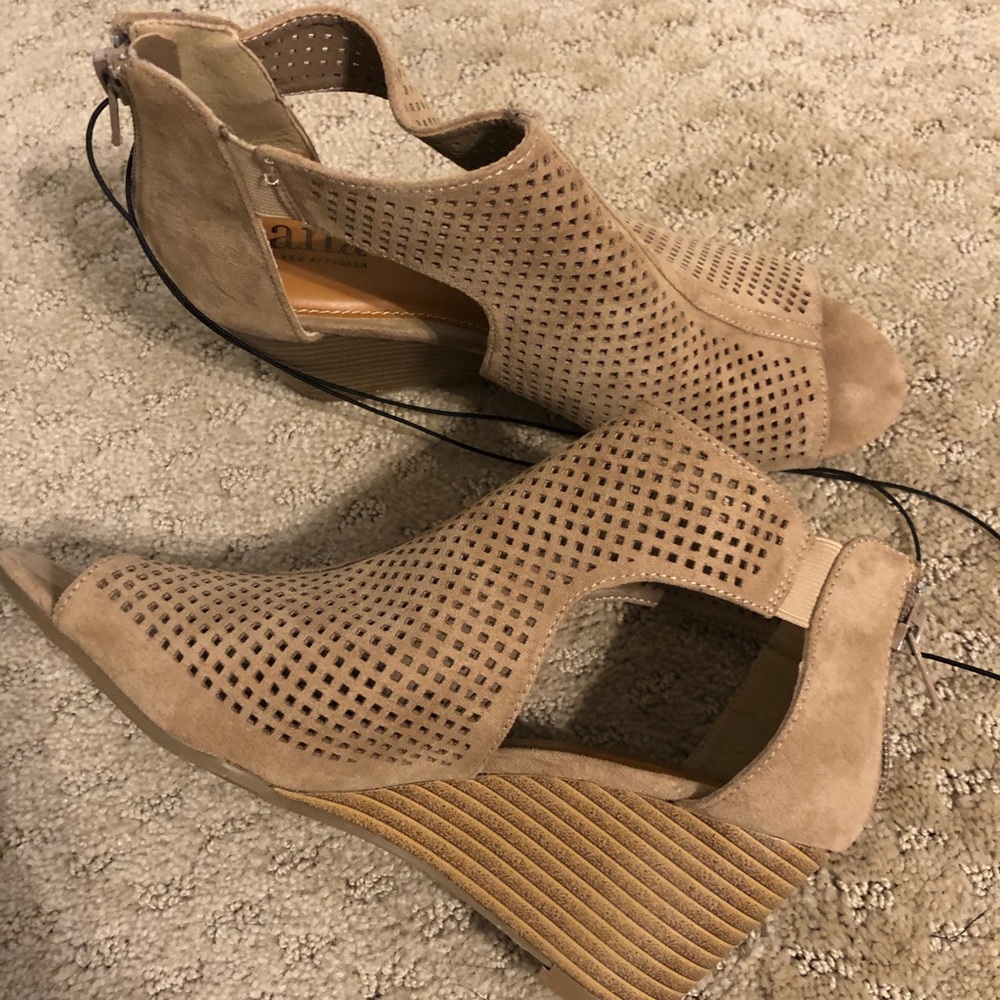 a.n.a Silvi Wedges. 7. New.